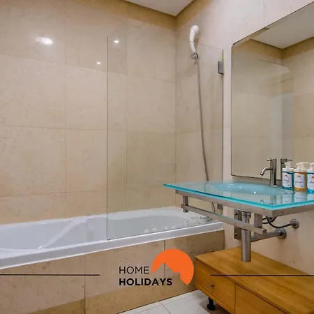 #139 Quinta Da Barracuda C04 Flat By Holidays Apartment